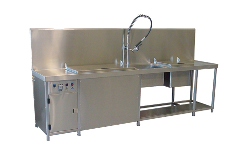 Medium Workstation: Includes Cleaning Tank, Spray Rinse and Material Preparation Tank, Insulated Lids and Overhead Spray Rinse